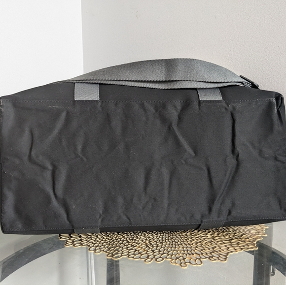 Coach - Picture 8 of 11